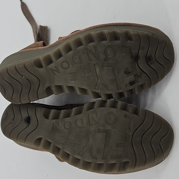 Fly London Tan Peep Toe Wedge Booties Perforated Leather Taupe Womens EU 37 - Picture 8 of 8